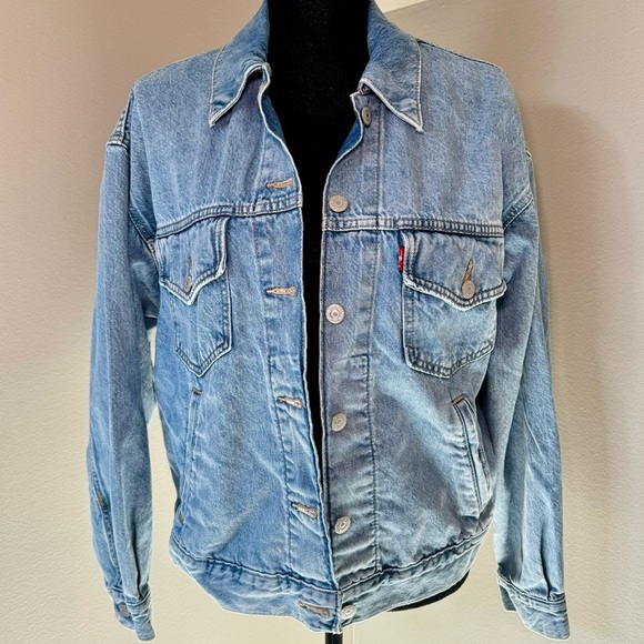 LEVI’S Denim Trucker Jacket Size Small Light Wash Excellent Condition‎ - Picture 6 of 6